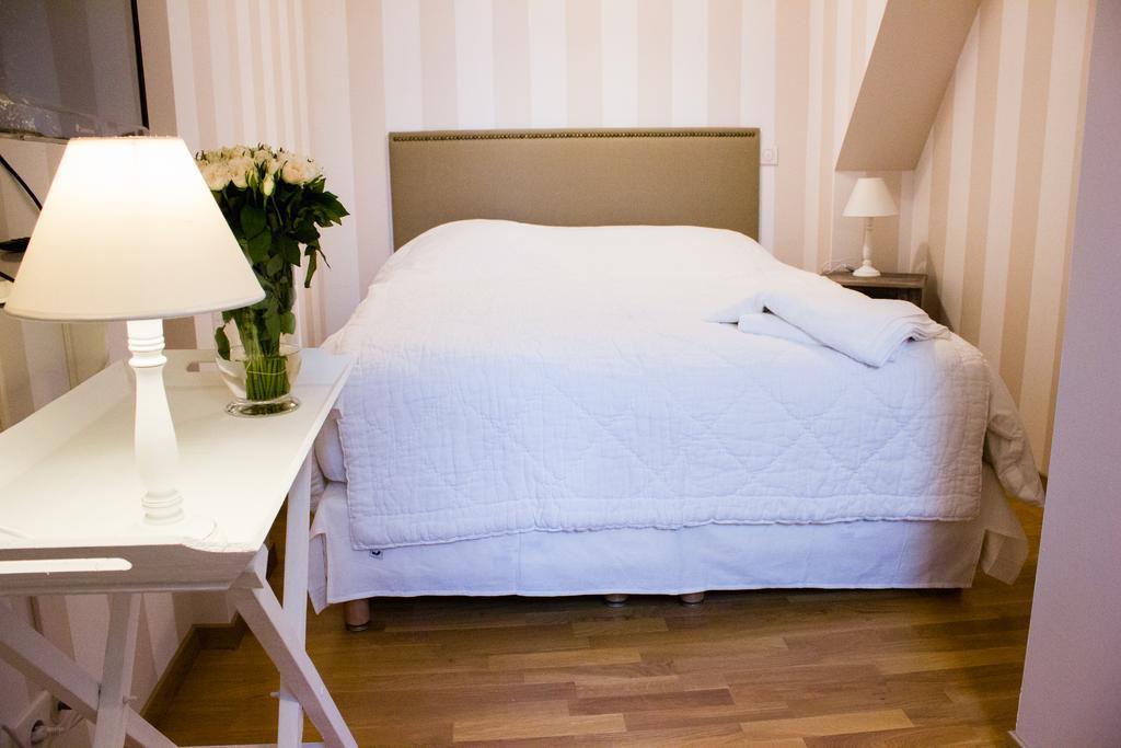 Lequatorze Bed & Breakfast Compiegne Room photo